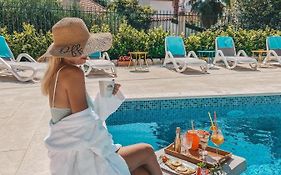 Agava Lux Rooms&Pool